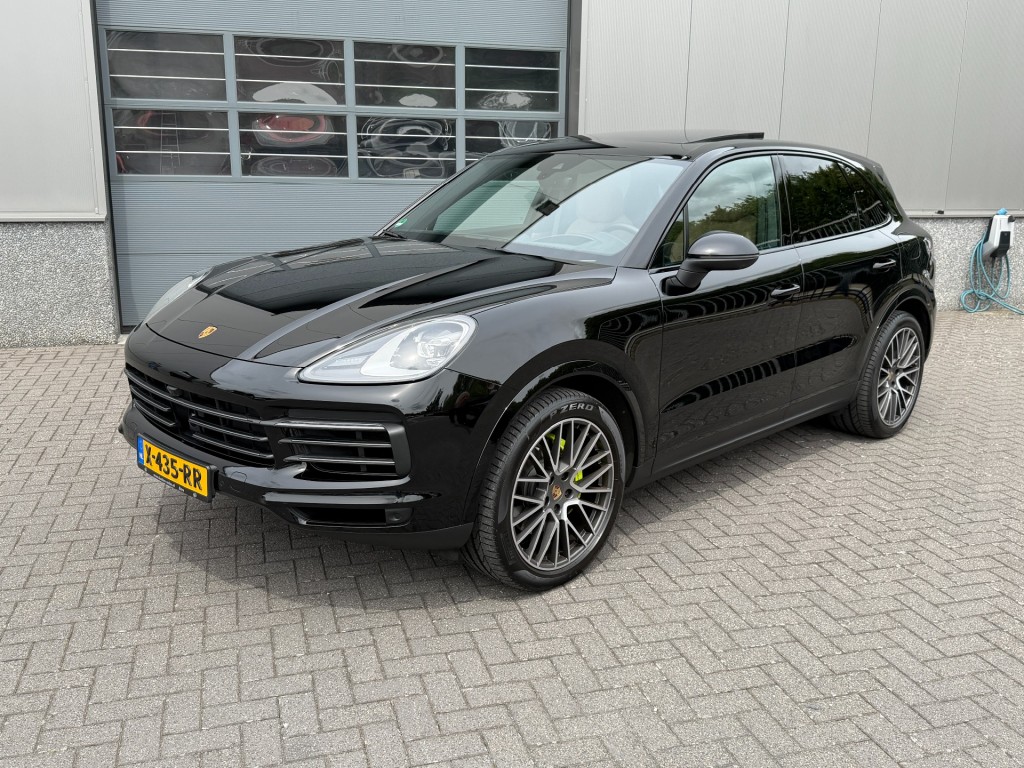 51935978-4.jpg
